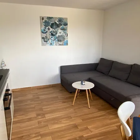 Apartment Adriana *